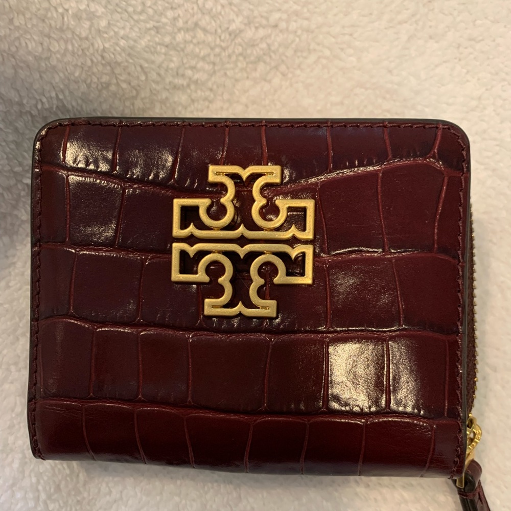 Tory Burch mini wallet